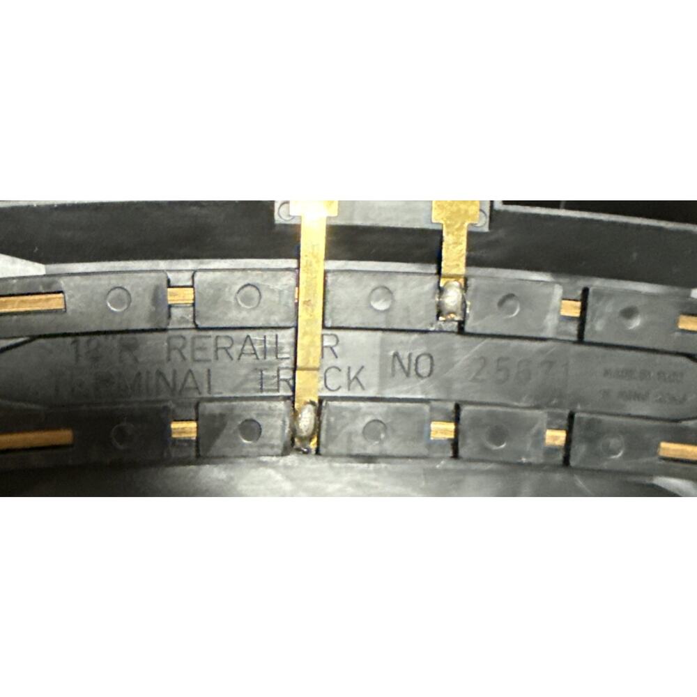 Atlas HO Scale Rerailer + 18” R Rerailer Terminal Track No 25671 + 18” R Track - Picture 3 of 5